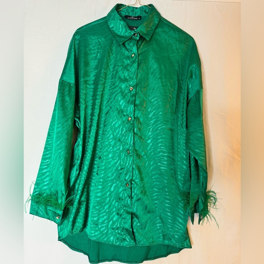 Long sleeve green button down blouse feather sleeve size small ( 38 EU ) new